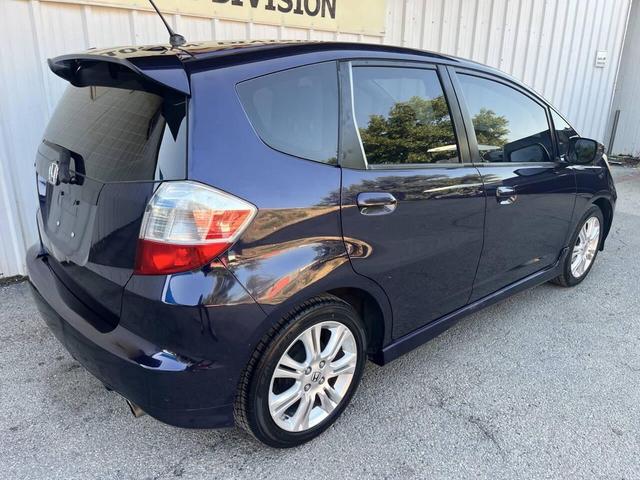 Photo of 2009 Blue Honda Fit