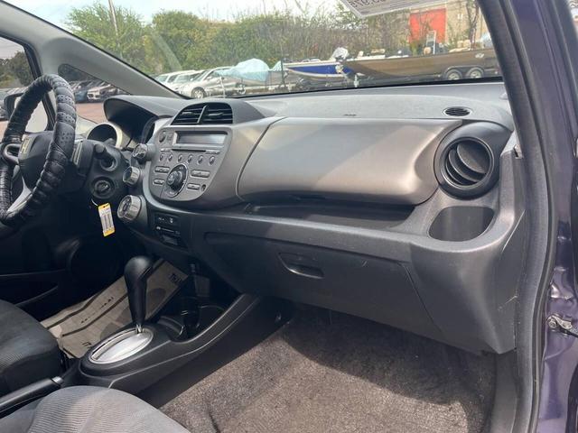 Photo of 2009 Blue Honda Fit