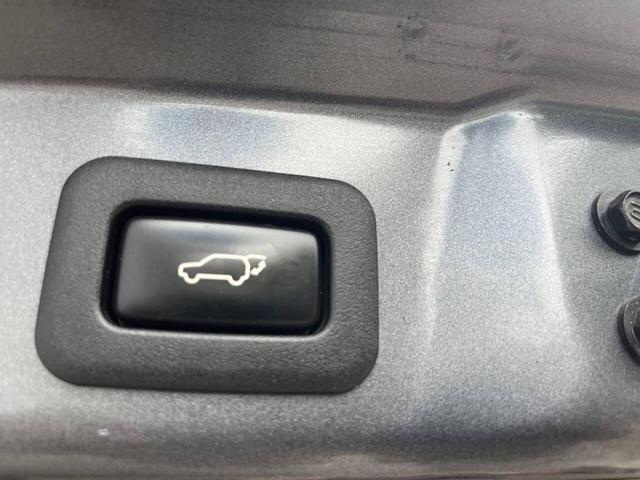 Photo of 2009 Magnetic Gray Metallic Toyota Venza