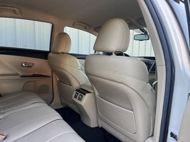 Photo of 2014 Blizzard Pearl Toyota Venza