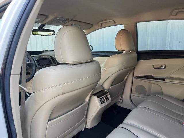 Photo of 2014 Blizzard Pearl Toyota Venza