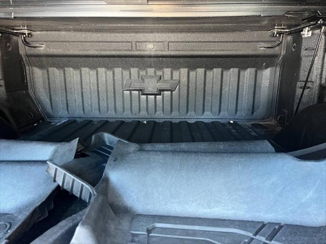 Photo of 2020 Black Chevrolet Silverado 1500