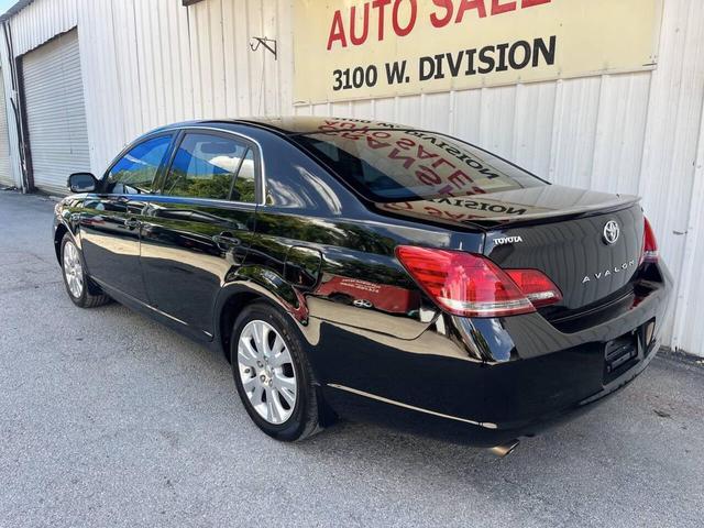 Photo of 2008 Black Toyota Avalon