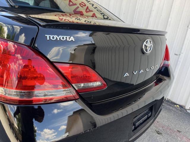 Photo of 2008 Black Toyota Avalon