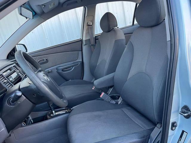 Photo of 2007 Silver Kia Rio