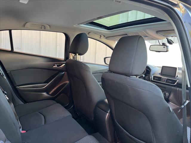 Photo of 2016 Jet Black Mica Mazda Mazda3