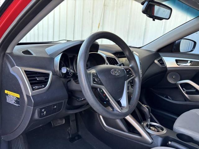Photo of 2013 Boston Red Metallic Hyundai Veloster