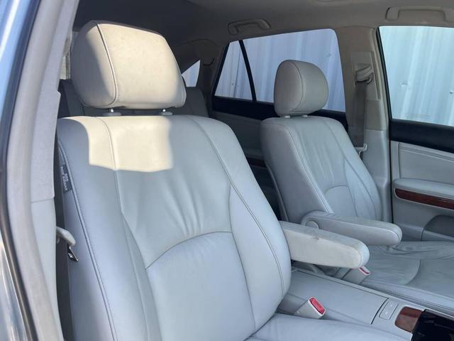 Photo of 2004 Blue Lexus RX 330