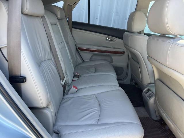 Photo of 2004 Blue Lexus RX 330