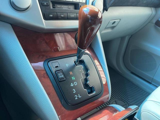 Photo of 2004 Blue Lexus RX 330