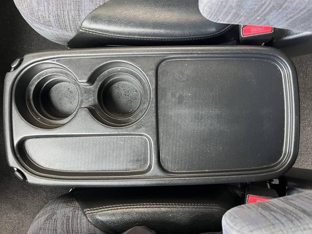 Photo of 2004 Satin Silver Metallic Honda CR-V