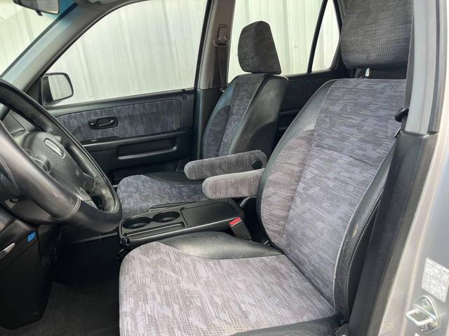Photo of 2004 Satin Silver Metallic Honda CR-V
