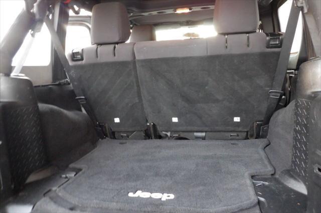 Photo of 2013 Black Clearcoat Jeep Wrangler Unlimited