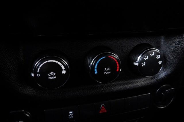 Photo of 2013 Black Clearcoat Jeep Wrangler Unlimited