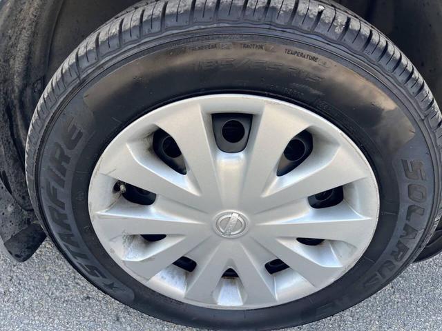 Photo of 2015 Magnetic Gray Metallic Nissan Versa Note