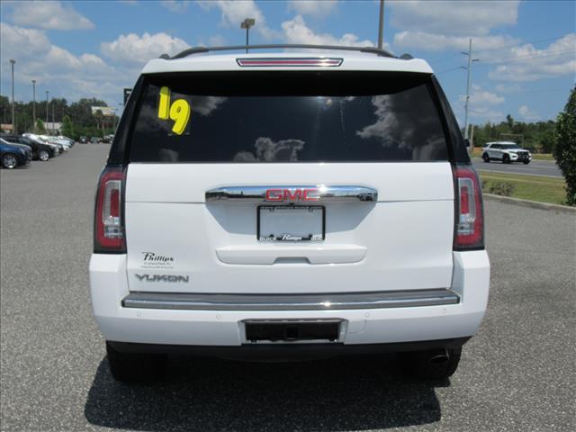 Photo of 2019 Summit White GMC Yukon