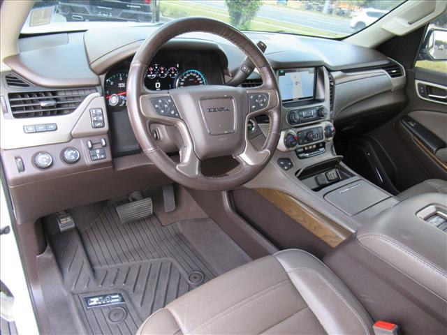 Photo of 2019 Summit White GMC Yukon