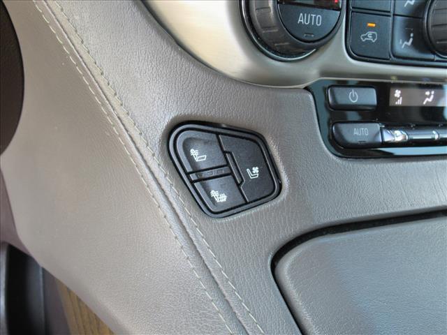 Photo of 2019 Summit White GMC Yukon