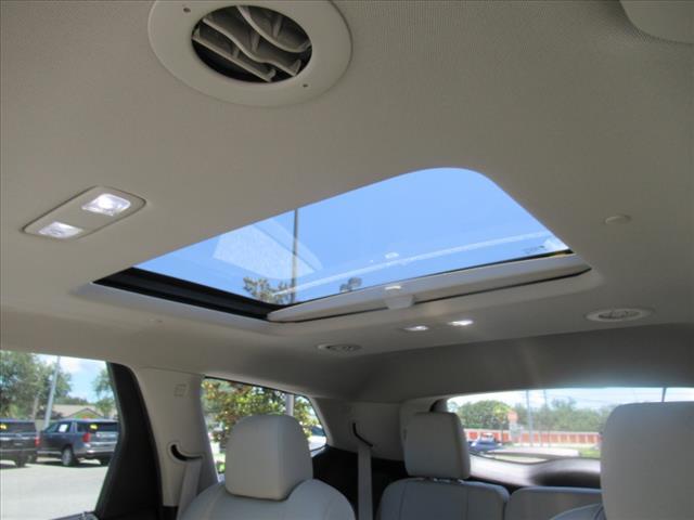 Photo of 2021 Summit White Buick Enclave