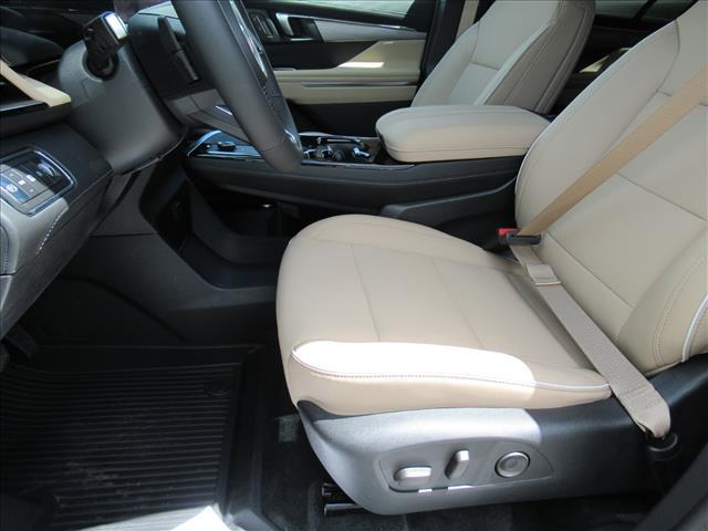 Photo of 2026 iridescent white tricoat Buick Enclave
