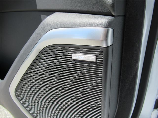Photo of 2026 iridescent white tricoat Buick Enclave