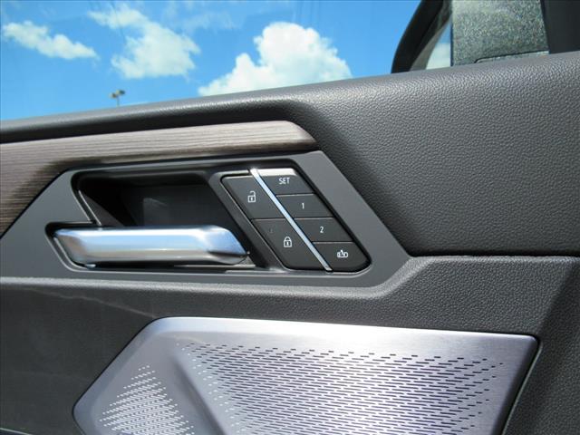 Photo of 2025 Ebony Twilight Metallic GMC Acadia