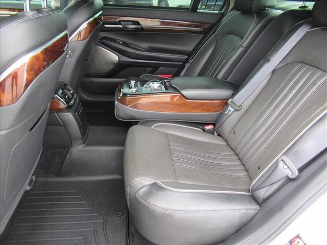 Photo of 2017 Casablanca White Genesis G90