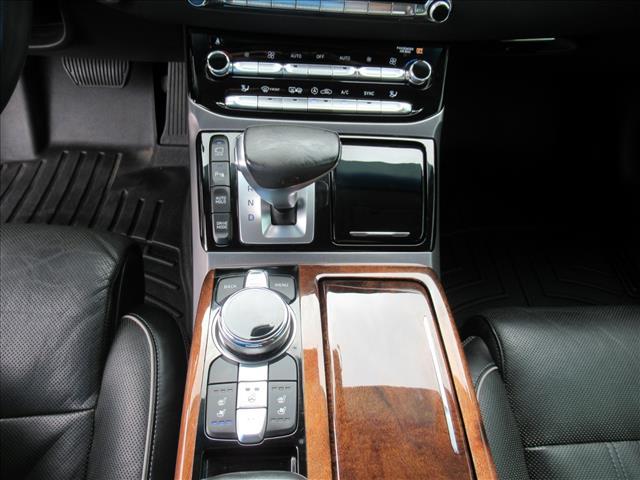 Photo of 2017 Casablanca White Genesis G90