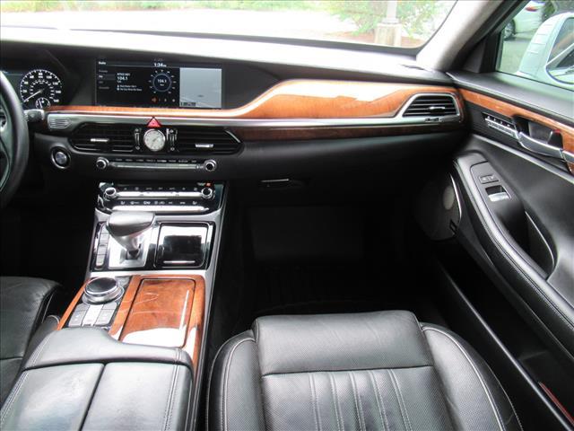 Photo of 2017 Casablanca White Genesis G90