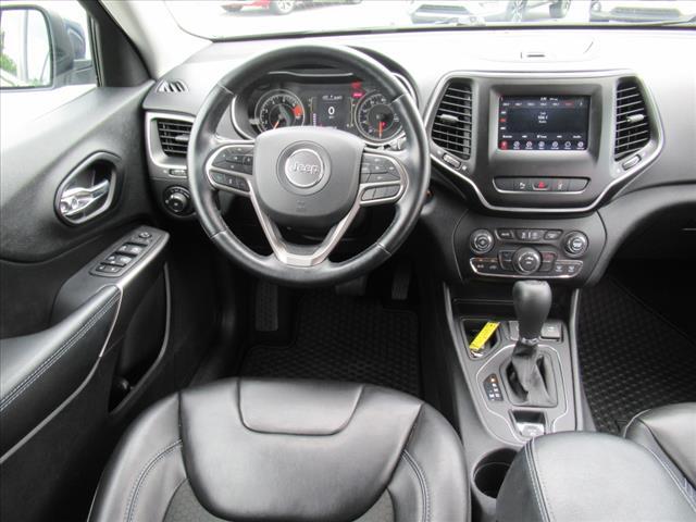 Photo of 2021 Slate Blue Pearlcoat Jeep Cherokee