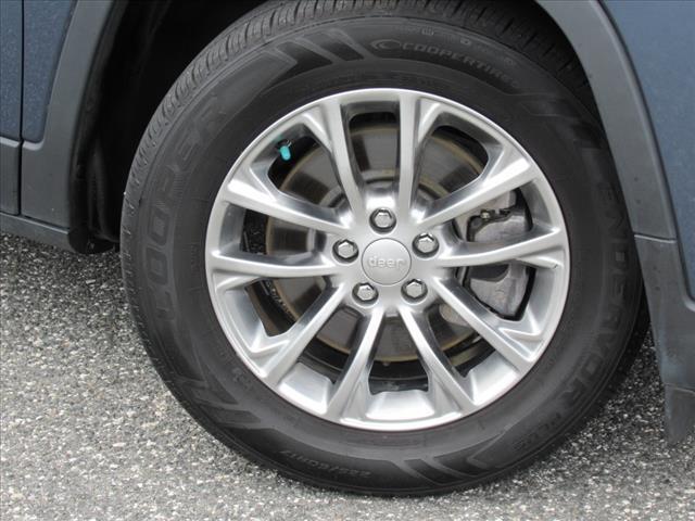Photo of 2021 Slate Blue Pearlcoat Jeep Cherokee