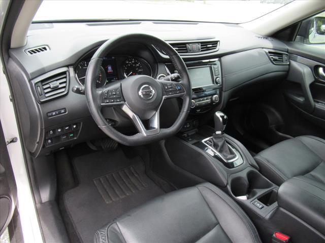 Photo of 2018 Brilliant Silver Nissan Rogue