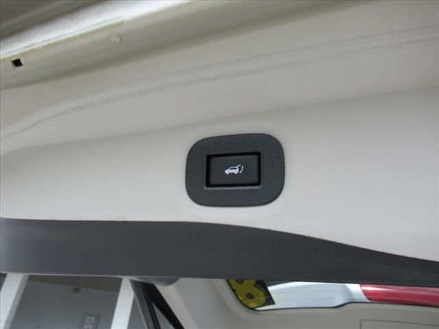 Photo of 2018 Brilliant Silver Nissan Rogue