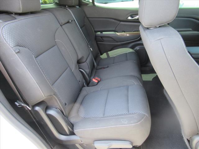 Photo of 2020 Summit White Gaz GMC Acadia