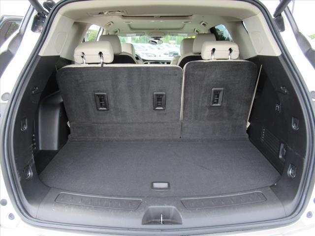 Photo of 2021 White Frost Tricoat Buick Enclave