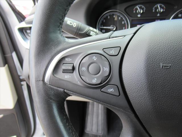 Photo of 2021 White Frost Tricoat Buick Enclave