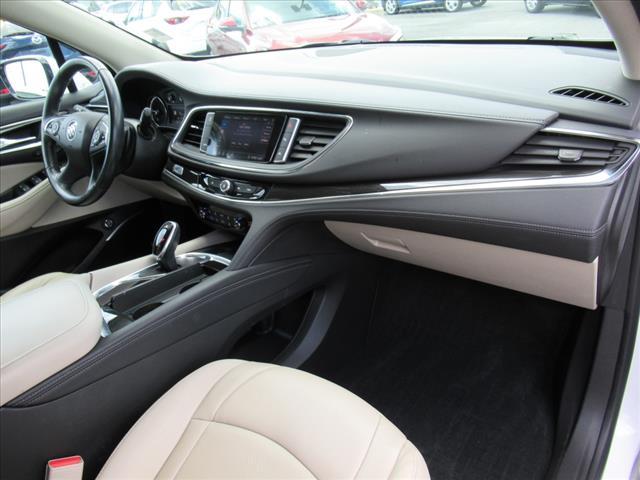 Photo of 2021 White Frost Tricoat Buick Enclave