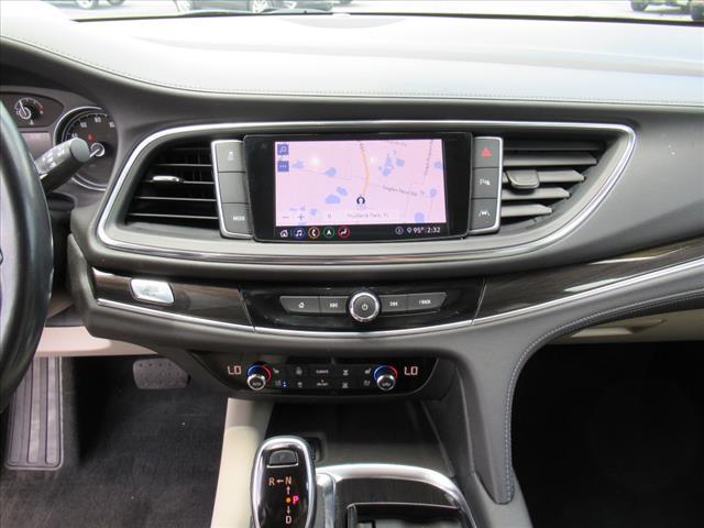 Photo of 2021 White Frost Tricoat Buick Enclave