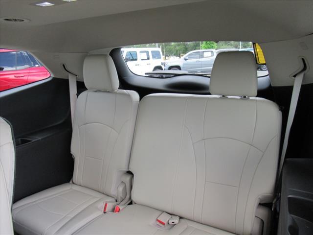 Photo of 2021 White Frost Tricoat Buick Enclave