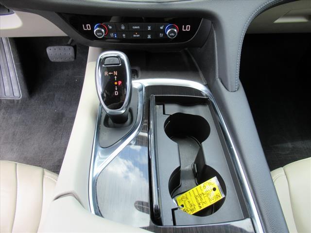 Photo of 2021 White Frost Tricoat Buick Enclave