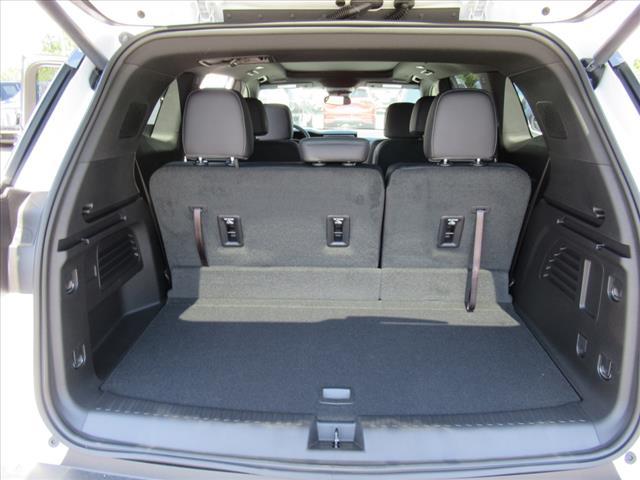 Photo of 2025 Summit White GMC Acadia