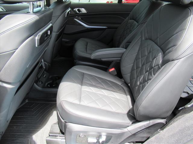 Photo of 2023 Carbon Black Metallic BMW X7