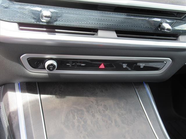 Photo of 2023 Carbon Black Metallic BMW X7