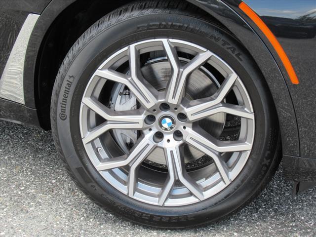 Photo of 2023 Carbon Black Metallic BMW X7