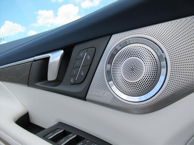 Photo of 2025 White Frost Tricoat Buick Enclave