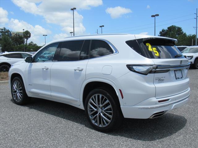 Photo of 2025 White Frost Tricoat Buick Enclave