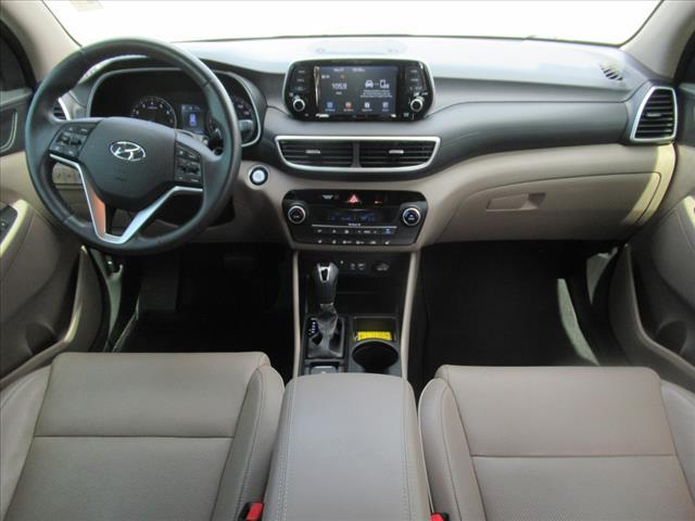 Photo of 2019 Dazzling White Hyundai TUCSON
