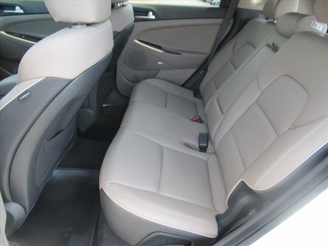 Photo of 2019 Dazzling White Hyundai TUCSON