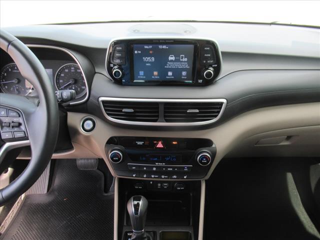 Photo of 2019 Dazzling White Hyundai TUCSON