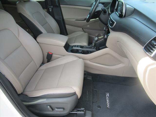 Photo of 2019 Dazzling White Hyundai TUCSON
